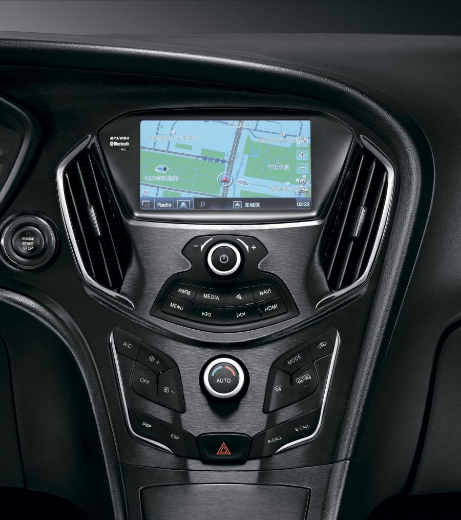 Детали интерьера Trumpchi GA3S 2014 года  (фото 6 из 19)